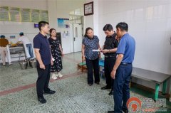 <b>滕州龙阳镇“四沉步履”守护群众“舌尖上的平</b>